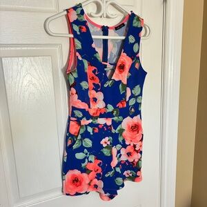 UK2LA Blue & Pink Floral Romper w/ Pockets – Size Large